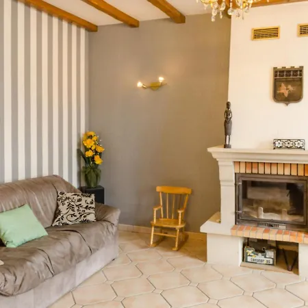Maizières-la-grande-paroisse, 3 Pièces, 4 Personnes - Fr-1-543-26 *