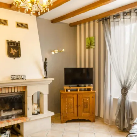 Maizières-la-grande-paroisse, 3 Pièces, 4 Personnes - Fr-1-543-26 Hébergement de vacances *